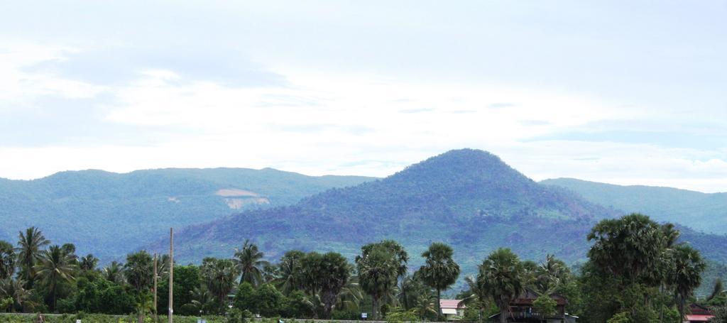 My Parents Guesthouse Kampot Exteriör bild