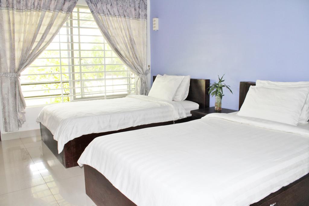My Parents Guesthouse Kampot Exteriör bild